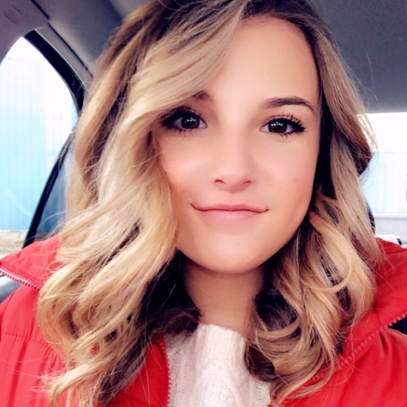 Meet your Posher, Taylor - Picture 1 of 1